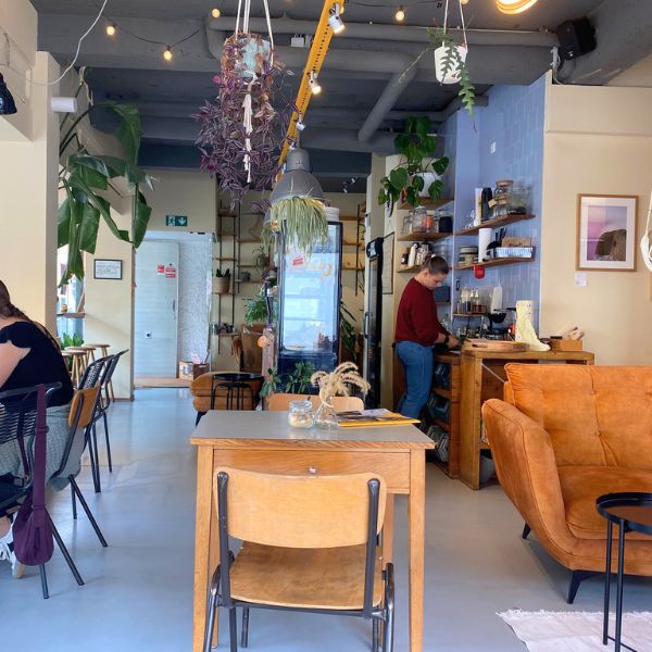 Das Café Boxenstopp in Köln ist perfekt für ein Date im Café: Gemütlich, nettes Personal, leckeres Essen.